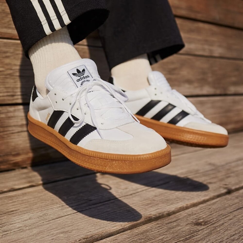 NWT Adidas Samba XLG Men Shoes - Cloud White/Core Black - Size: 11.5  (28.4 cm)